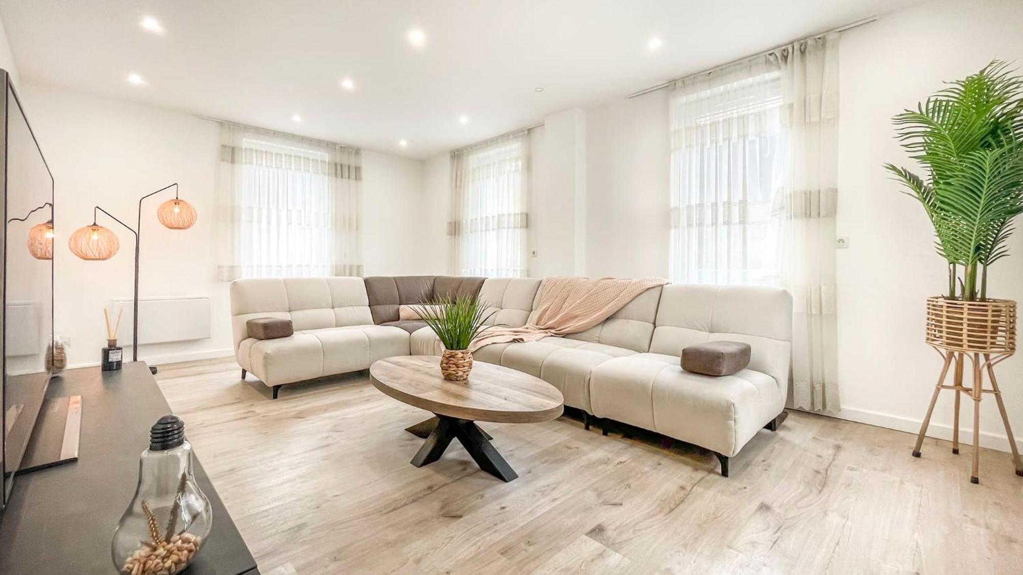Homey Sakine- Proche Centre- Netflix- Wifi Cluses Exteriör bild