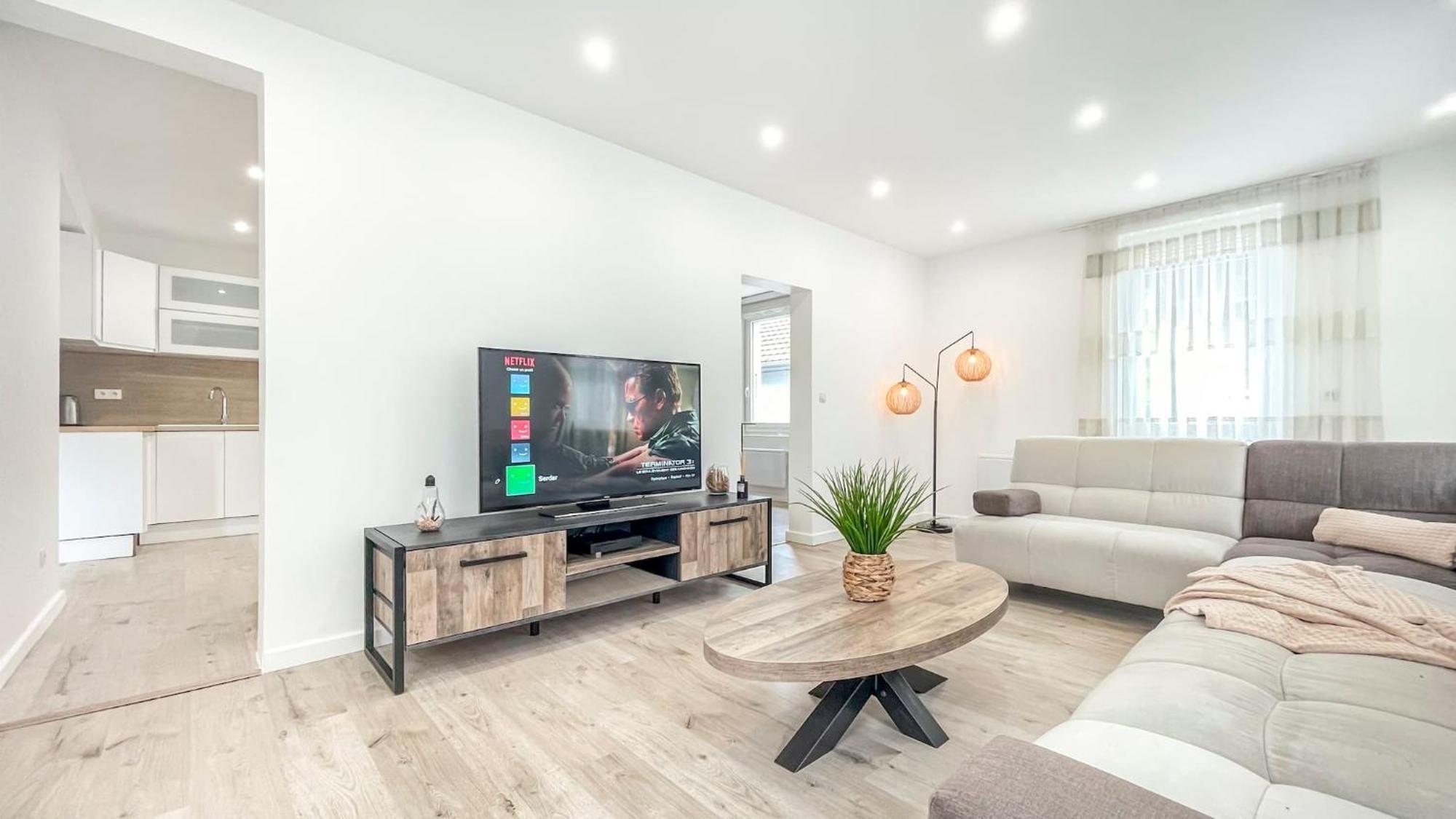 Homey Sakine- Proche Centre- Netflix- Wifi Cluses Exteriör bild